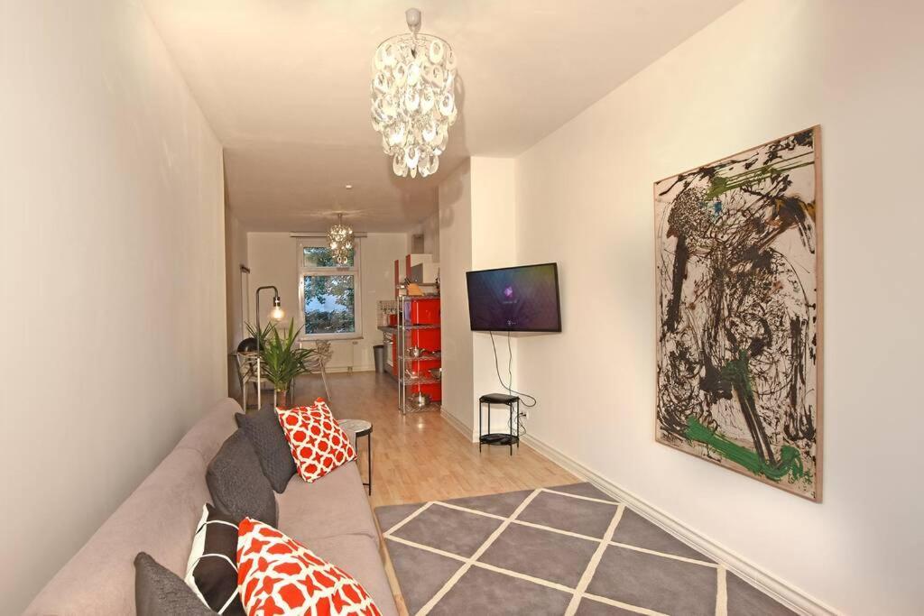 Stylish City Apartment In Zwickau Exterior photo